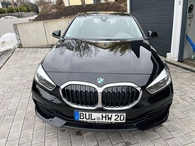 Schwarz Gebraucht 2023 BMW 116 Sport Line Kleinwagen | 15.750 € (Superpreis)