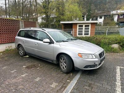 Gebraucht Volvo V70 145 PS (106 kW) 2009 Silber Kombi