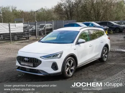Gebraucht Ford Focus Active 125 PS (91 kW) 2022 Weiß Limousine