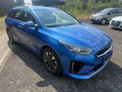 Gebraucht Kia Ceed Sportswagon Vision 105 PS (77 kW) 2021 Blau Kombi