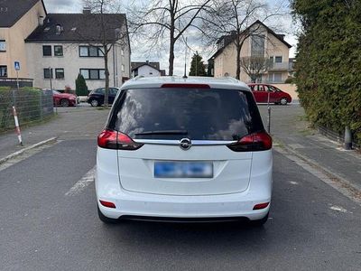 Usata Opel Zafira Tourer Innovation 136 CV (100 kW) 2014 Bianco Monovolume