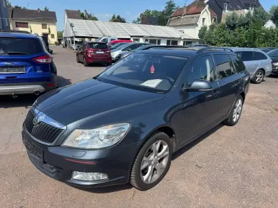 Gebraucht Skoda Octavia 160 PS (117 kW) 2010 Grau Kombi