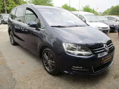 Gebraucht VW Sharan Highline 140 PS (102 kW) 2015 Night blue metallic Van / Kleinbus