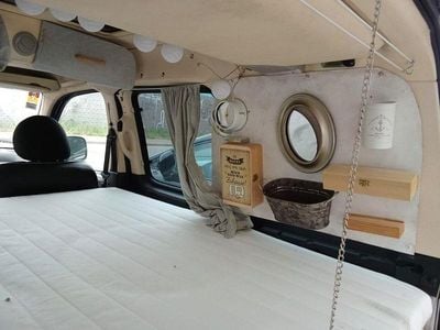 Silber Gebraucht 2004 Peugeot Partner Quiksilver Van / Kleinbus | 3.700 € (Fairer Preis)