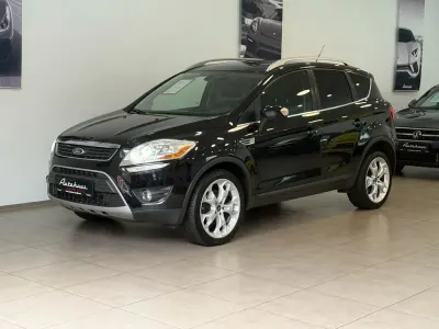 Gebraucht Ford Kuga Titanium 163 PS (119 kW) 2012 Schwarz SUV