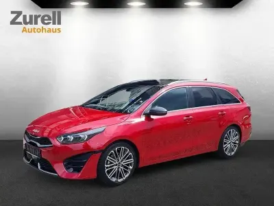 Używany Kia Ceed Sportswagon GT-Line 160 KM (117 kW) 2023 Czerwony Kombi