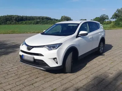Gebraucht Toyota RAV4 143 PS (105 kW) 2016 Weiß SUV
