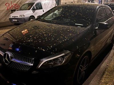 Gebraucht Mercedes A180 122 PS (89 kW) 2018 Schwarz Limousine