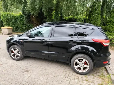 Gebraucht Ford Kuga 110 PS (80 kW) 2016 Schwarz SUV