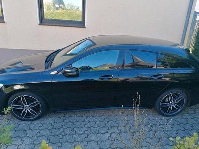 Second-hand Mercedes CLA200 AMG line 156 CP (114 kW) 2018 Negru Break