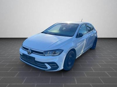 Pure white deep black perleffekt (metallic) Gebraucht 2022 VW Polo Style Limousine | 17.900 € (Fairer Preis)