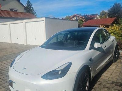 Gebraucht Tesla Model 3 366 kW (498 PS) 2022 Weiß Limousine