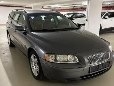 Gebraucht Volvo V70 Momentum 163 PS (119 kW) 2005 Grau Kombi