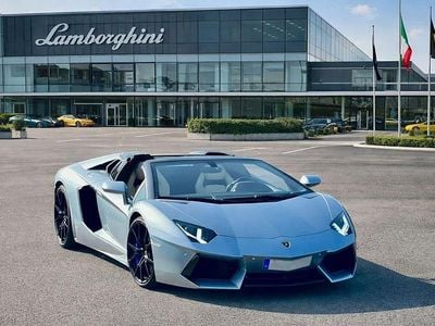 Blau Gebraucht 2015 Lamborghini Aventador Cabrio | 298.000 € (Superpreis)