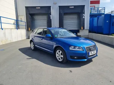 Używany Audi A3 Attraction 102 KM (75 kW) 2010 Niebieski Hatchback
