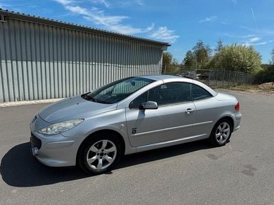 Gebraucht Peugeot 307 CC 145 PS (106 kW) 2008 Silber Cabrio