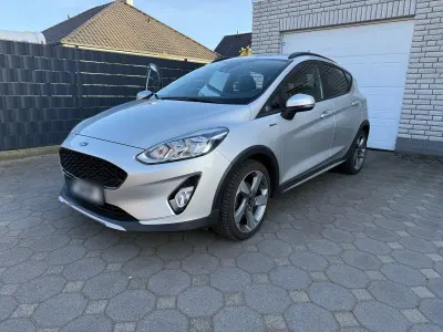 Gebraucht Ford Fiesta Active 101 PS (74 kW) 2019 Silber Kleinwagen