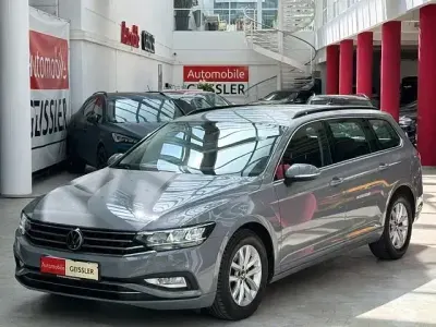 Gebraucht VW Passat Business 150 PS (110 kW) 2022 Mondsteingrau Kombi