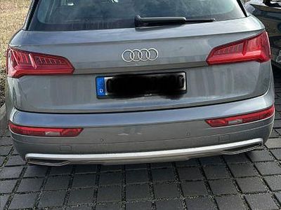 Gebraucht Audi Q5 Design 163 PS (119 kW) 2017 Grau SUV