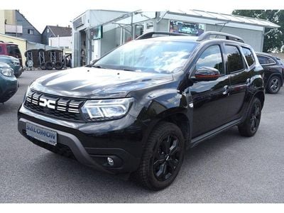 Perlmuttschwarzmet (metallic) Gebraucht 2023 Dacia Duster Adventure SUV | 19.980 € (Guter Preis)