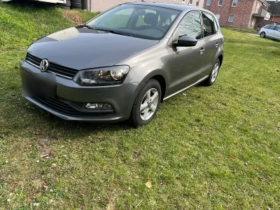 Gebraucht VW Polo 75 PS (55 kW) 2014 Grau Kleinwagen