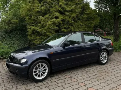 Gebraucht BMW 320 Sport Line 170 PS (125 kW) 2002 Blau Limousine