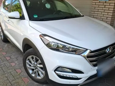 Gebraucht Hyundai Tucson 139 PS (102 kW) 2015 Weiß SUV