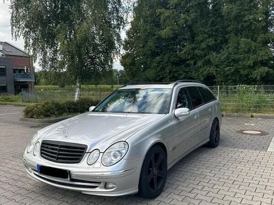 Mercedes E200
