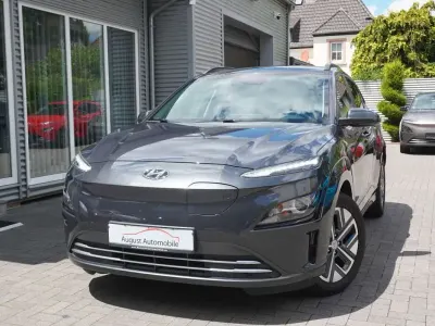 Gebraucht Hyundai Kona 100 kW (136 PS) 2022 Grau SUV