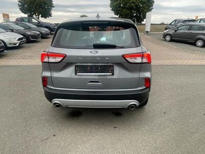 Second-hand Ford Kuga Cool & Connect 150 CP (110 kW) 2024 Argintiu SUV