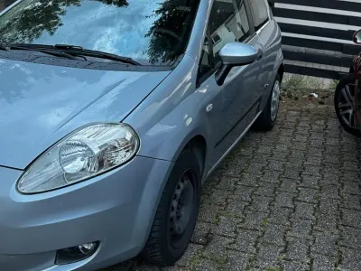 Gebraucht Fiat Punto 65 PS (47 kW) 2009 Silber Kleinwagen
