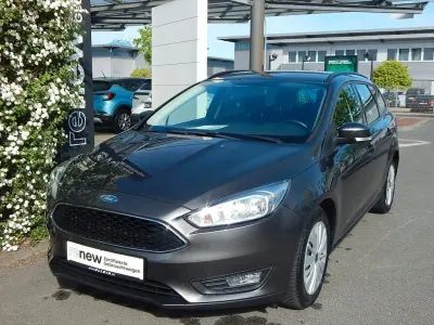 Usado Ford Focus Business Edition 125 CV (91 kW) 2018 Gris Familiar