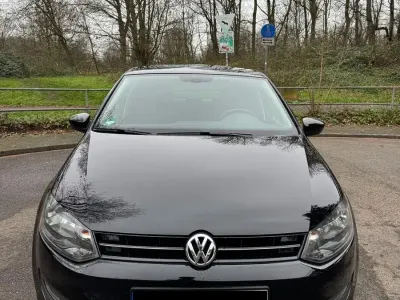 Gebraucht VW Polo Trendline 69 PS (50 kW) 2013 Schwarz Kleinwagen