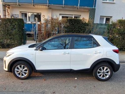Gebraucht Kia Stonic Edition 7 84 PS (61 kW) 2020 Weiß SUV