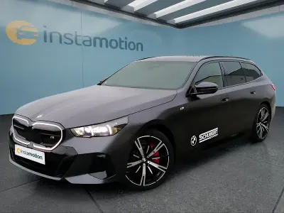 Ny BMW i5 442 kW (601 HK) 2025 Grå Stationcar