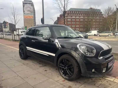 Käytetty Mini Cooper S Paceman 184 HP (135 kW) 2013 Musta Katumaasturi