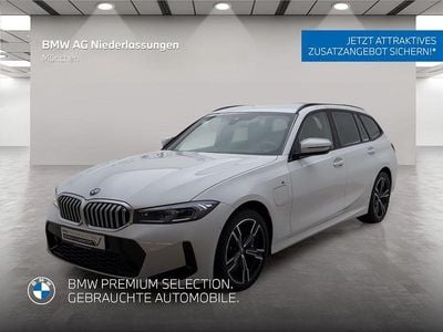 Weiß Gebraucht 2024 BMW 330e M Sport Kombi | 41.202 € (Superpreis)