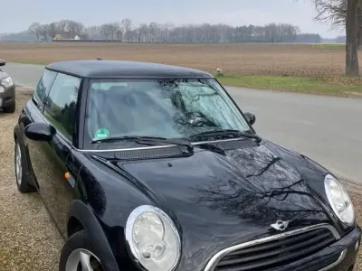 Gebraucht Mini ONE 98 PS (72 kW) 2005 Schwarz Kleinwagen