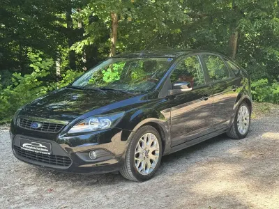 Gebraucht Ford Focus Sport 116 PS (85 kW) 2009 Pantherschwarz metallic Limousine