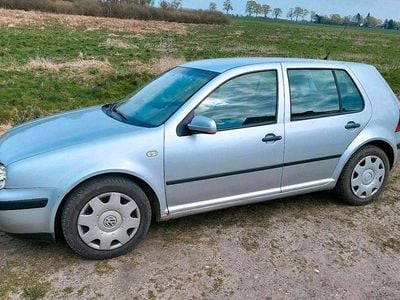 Gebraucht VW Golf IV 101 PS (74 kW) 2001 Silber Kleinwagen