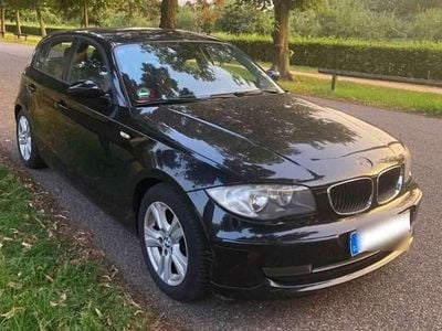 Schwarz Gebraucht 2007 BMW 118 Kleinwagen | 2.700 € (Fairer Preis)