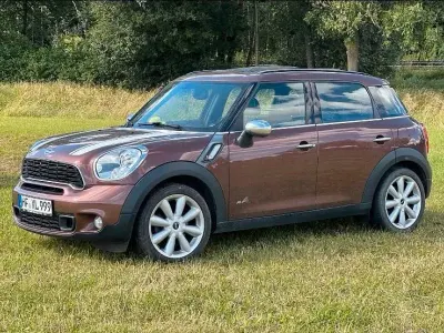 Usata Mini Cooper SD Countryman 143 CV (105 kW) 2014 Marrone SUV