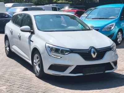 Gebraucht Renault Mégane GrandTour Play 101 PS (74 kW) 2017 Weiß Kombi