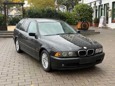 BMW 525