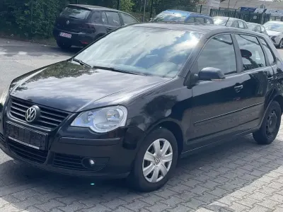 Gebraucht VW Polo Comfortline 75 PS (55 kW) 2006 Black magic perleffekt Kleinwagen