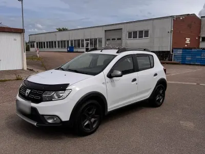 Gebraucht Dacia Sandero Stepway 90 PS (66 kW) 2017 Weiß Kleinwagen