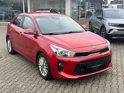 Gebraucht Kia Rio 99 PS (72 kW) 2018 (beg) signal red m (metallic) Limousine