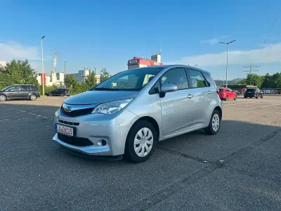 Käytetty Subaru Trezia 100 HP (73 kW) 2011 Harmaa Viistoperä
