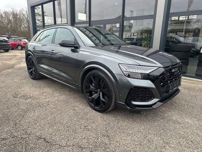 Grau Gebraucht 2024 Audi RS Q8 Sport SUV | 102.999 €