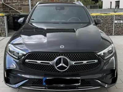 Gebraucht Mercedes GLC300 AMG line 258 PS (189 kW) 2022 Grau SUV